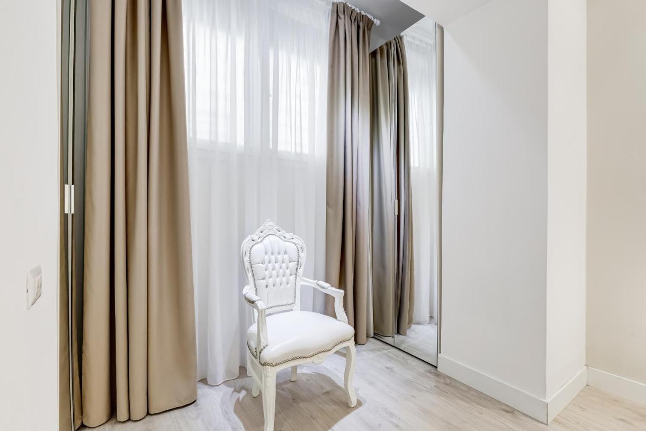 Bmga L The White Crown Apartment In Testaccio Roma Eksteriør bilde